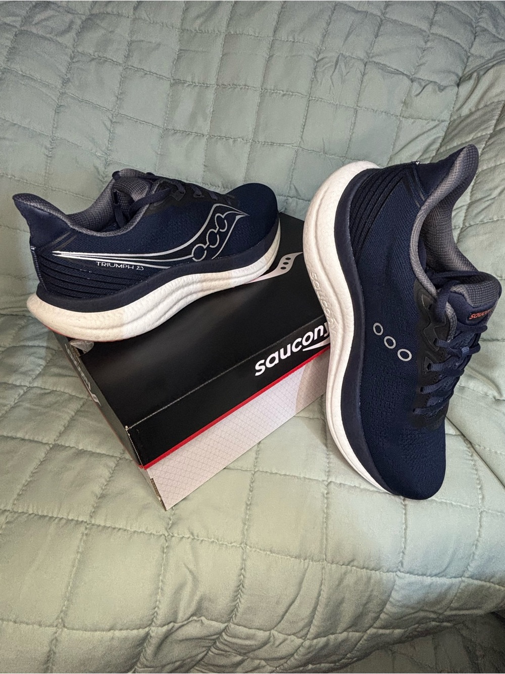New Saucony Triumph 23 Navy/Red Colour